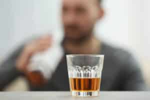 Read more about the article The 10 Signs of a Drinking Problem