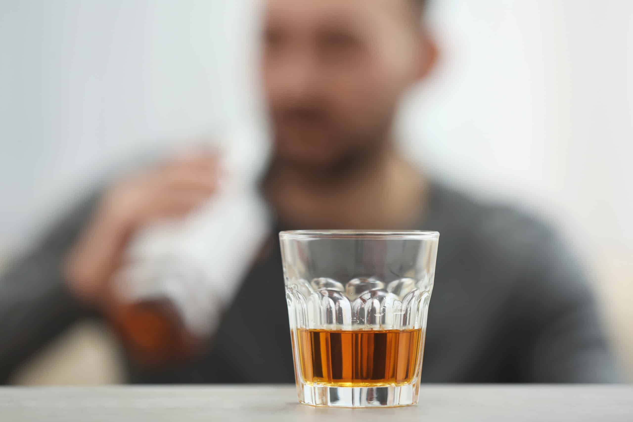 You are currently viewing The 10 Signs of a Drinking Problem